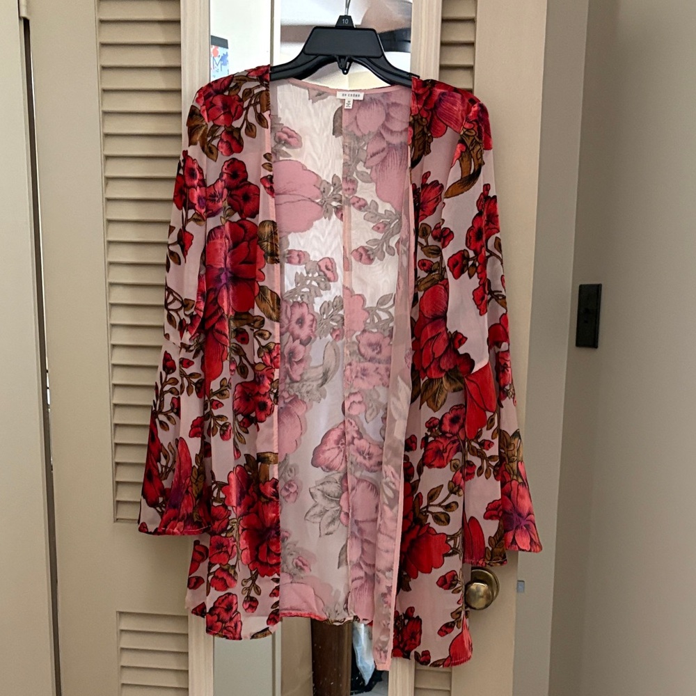 En Creme Red and Pink Floral Sheer Robe